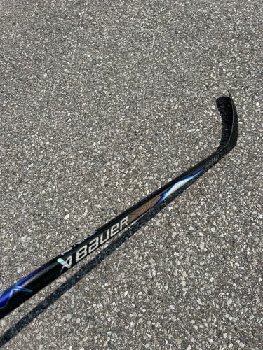 Junior Bauer Vapor Flylite Hockey Stick | LH P92