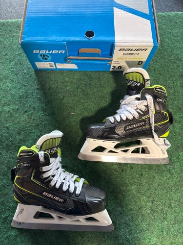 Junior Bauer GSX Hockey Goalie Skates (Regular) Size 2 (New)