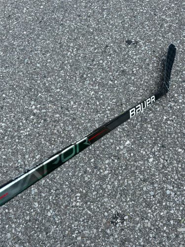 Bauer Vapor Hyperlite Hockey Stick | LH P92 Youth 20 Flex