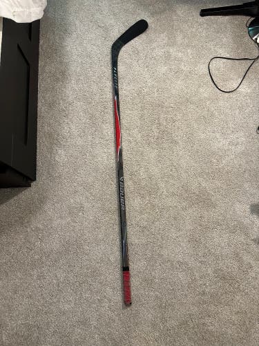 Senior Bauer Vapor Red Flylite Right Handed Hockey Stick P92 70 Flex Pro Stock (Used)