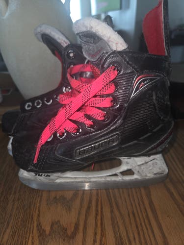 Bauer Vapor Hockey Skates 13.5 (Used)