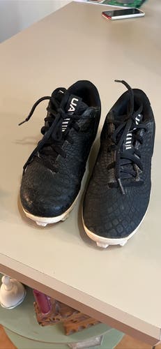 Black Kid's 1Y (Big Kids / Youth) Under Armour (Used)