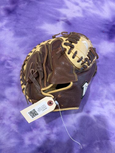 Akadema AGC 98 RH Catcher's Baseball Glove 31" (Used)