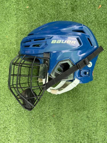 Bauer Re-Akt 155 Helmet | Medium w/ Cage