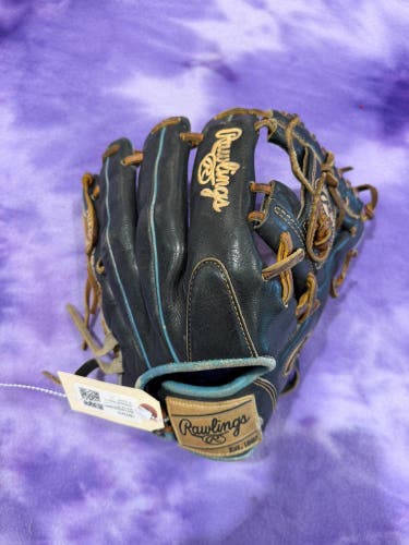 Blue Rawlings Heart of the Hide RH Infield Baseball Glove 11.5" (Used)