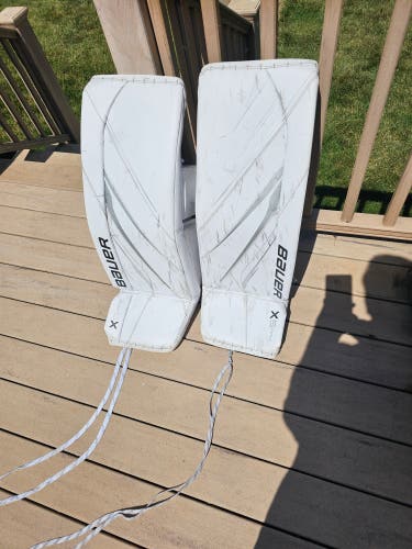 34" 2024 Bauer Vapor X5 Pro Goalie Leg Pads (Used)