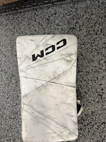CCM Axis 2 Regular (Used)