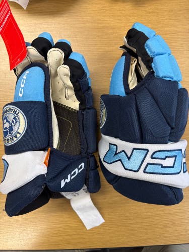 CCM HG95C Gloves