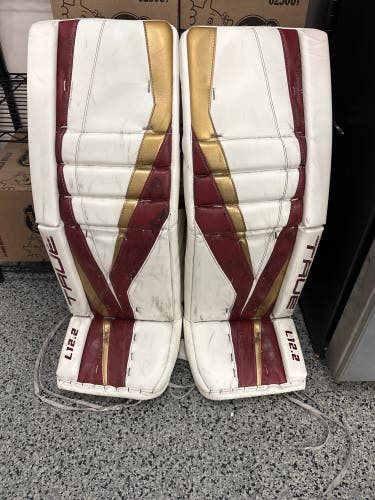 35" True L12.2 Pro Goalie Leg Pads (Used)