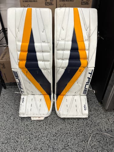 35" True Catalyst Px5 Goalie Leg Pads (Used)
