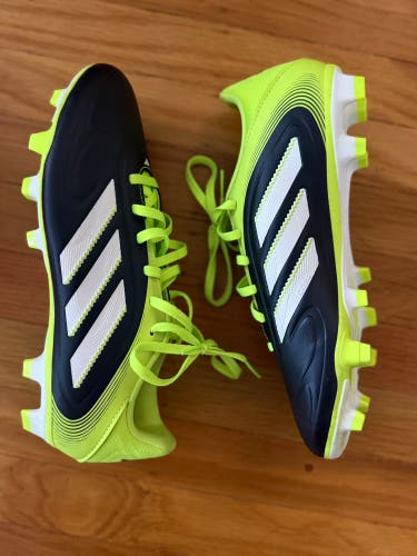 Men's Size M 7.5 (W 8.5) Adidas Copa Pure Club |||(New)