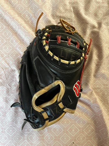 2020 Wilson A2000 RH Catcher's Baseball Glove 33" (Used)
