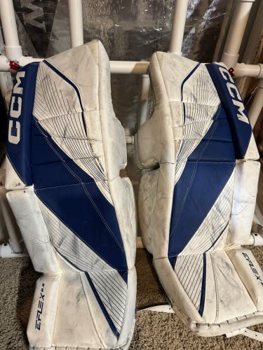 26" CCM EFlex 6.5 Goalie Leg Pads (Used)