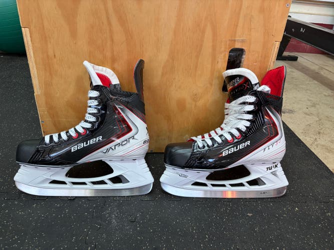 Bauer Vapor Fly30 Hockey Skates EE 8.5 (Used)