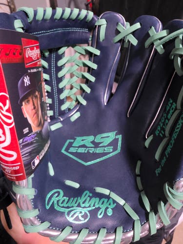 RH Rawlings R9 Baseball Glove 11.75"