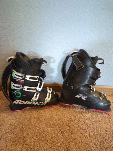 26.5 Nordica Racing Dobermann GP 90 Ski Boots 90 Flex (Used)