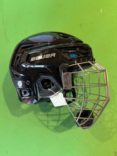 Black Large Bauer Re-Akt 150 Helmet