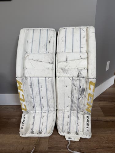 35" 2021 CCM EFlex 5 Goalie Leg Pads Pro Stock (Used)