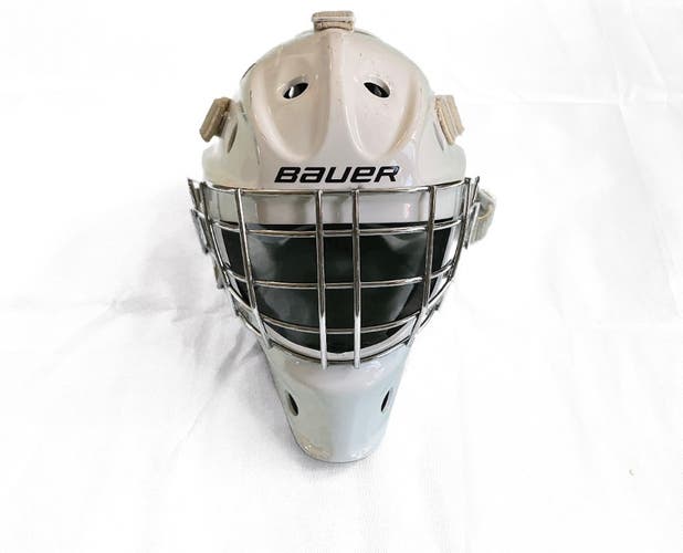 Youth 2023 Bauer 930 Goalie Mask (Used)