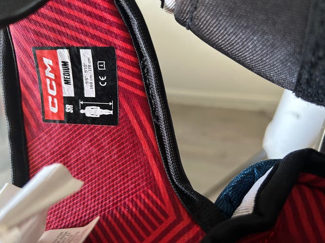 Senior Medium CCM Next Elbow Pads (New)