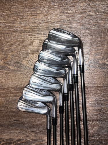 Men's TaylorMade P-790 Right Handed Iron Set Regular Flex Graphite Shaft (Used)