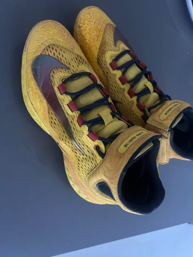 Yellow Men's Size M 9.5 (W 10.5) Nike Nike alpha huarache elite 4 Metal (Used)