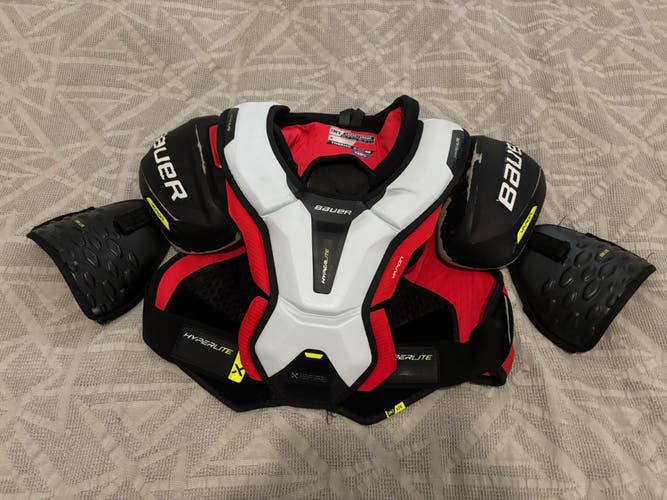 Bauer Vapor Hyperlite Hockey Shoulder Pads Intermediate Large Used