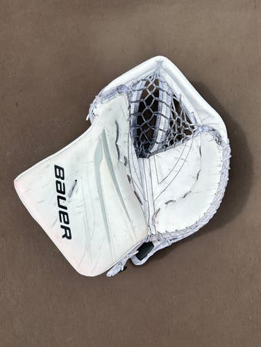 Bauer Vapor Hyperlite 2 Senior Regular Goalie Glove