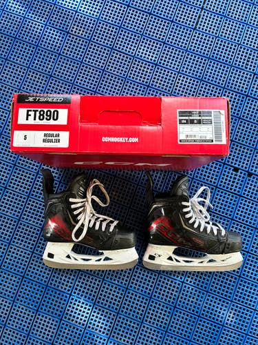 Black 2025 CCM JetSpeed FT890 Hockey Skates Regular Width Size 5 (Used)