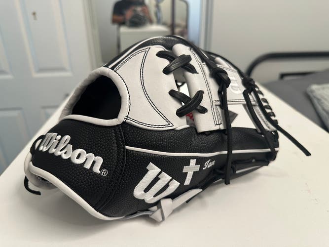 Wilson A2000 1787 Baseball Glove 11.75
