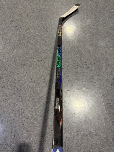 Junior CCM Ribcor Trigger 9 Hockey Stick Right Handed P29 50 Flex (Used)