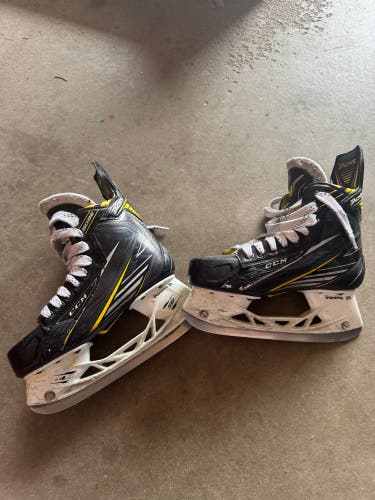 2016 CCM Tacks 6092 Hockey Skates Size 4 (Used)