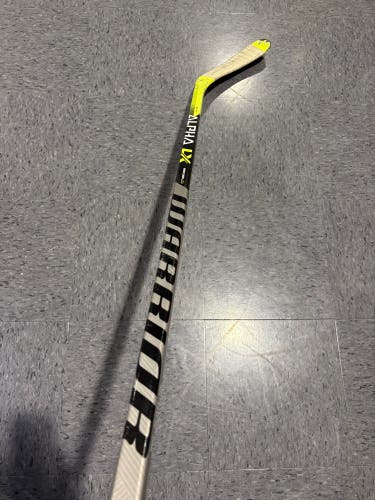 Youth Warrior Alpha LX Pro Hockey Stick Right Handed W03 30 Flex (Used)