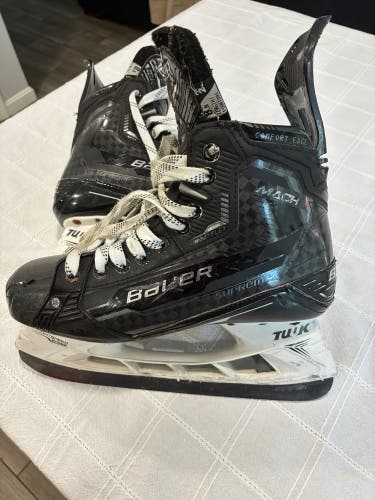 2022 Bauer Supreme Mach Hockey Skates Regular Width 8.5 (Used)