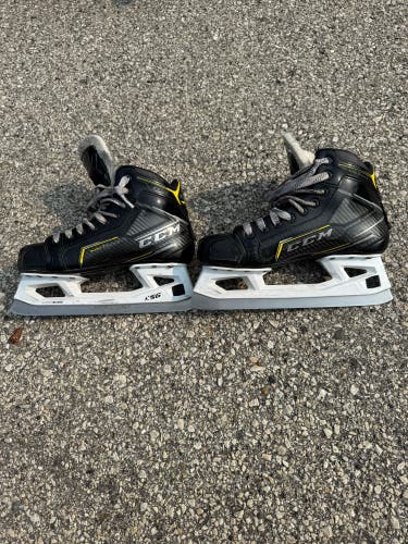 2020 CCM Super Tacks 9370 Hockey Goalie Skates Size 5 (Used)
