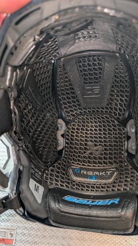 Medium Bauer RE-AKT 3D Helmet (Used)