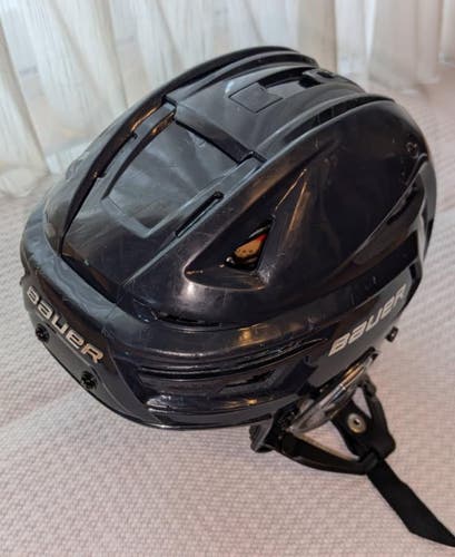 Medium Bauer RE-AKT 3D Helmet (Used)