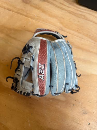 Wilson A2K RH Infield Baseball Glove 11.5" (Used)
