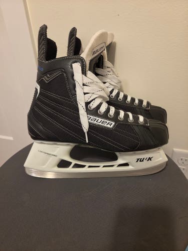 Black/White Bauer Nexus 4000 Hockey Skates Regular Width 10 (New)