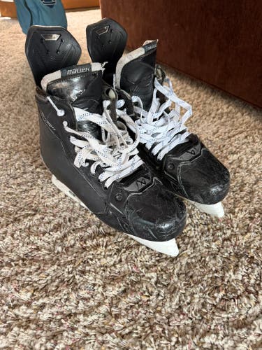 Black/ Red 2022 Bauer Supreme Mach Hockey Skates Pro Stock with Shot Blockers 10.5 (Used)