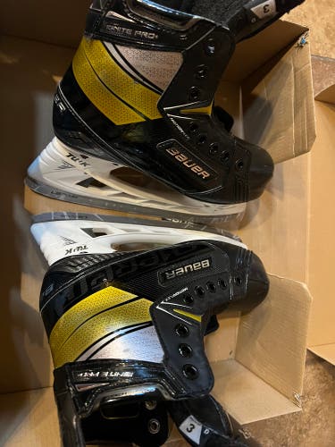 Bauer Supreme Ignite pro Hockey Skates Regular Width Size 3D (Used)