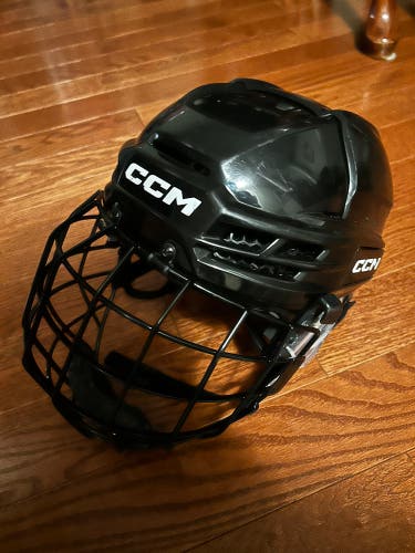 Medium CCM Tacks 720 Helmet (Used)