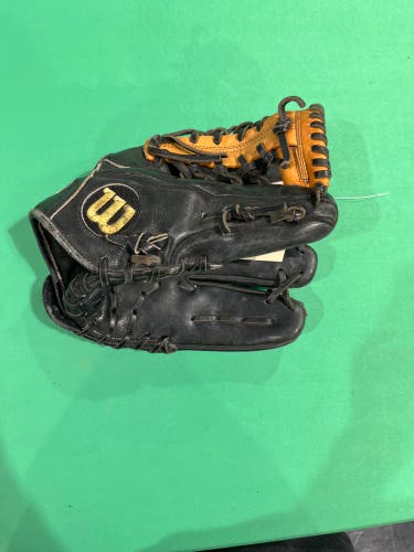 Wilson A2000 RH Baseball Glove 11.5" (Used)