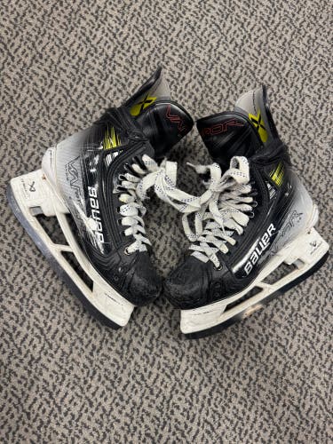 Bauer Vapor Hyperlite 2 Hockey Skates 6 (Used) Fit 2
