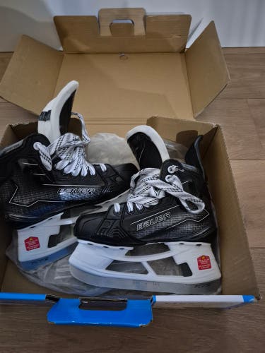 Bauer Supreme M50 Pro Hockey Skates Regular Width Size 2 (New)