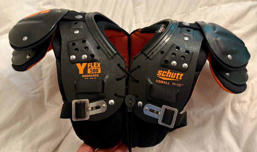 XS Youth Schutt Y Flex Shoulder Pads (Used)