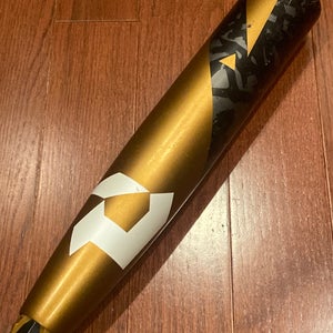Used USSSA Certified 2022 DeMarini Zoa Composite Bat 31" (-10)