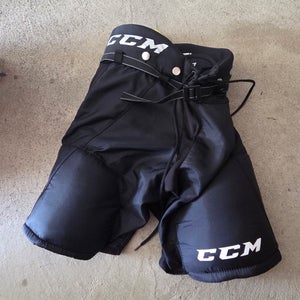 Junior Small CCM Tacks 9550 Hockey Pants (Used)