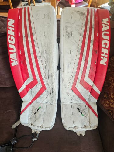 28" Vaughn Slr 2 Goalie Leg Pads (Used)