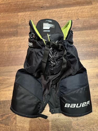 Junior Large Bauer HP Pro Hockey Pants (Used)